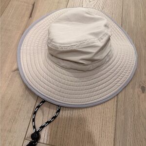 Eddie Bauer Sz L/XL Wide Brimmed Sun Hat with Chin Strap